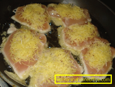 Пилешки рифови со сирење во тава